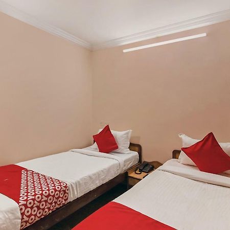 Oyo 23191 Flagship Hotel Raj Madan Ameerpet Hyderabad Bagian luar foto