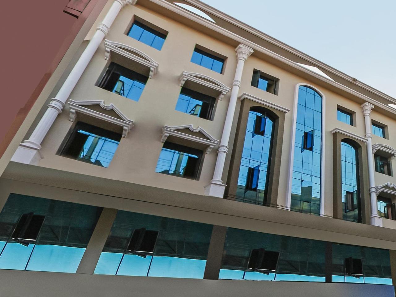 Oyo 23191 Flagship Hotel Raj Madan Ameerpet Hyderabad Bagian luar foto